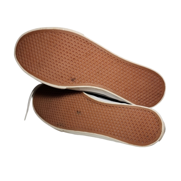 Vans Classic Black & White Hightops - Picture 6 of 8